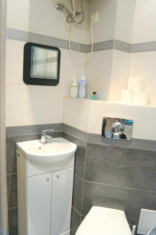 One-Room Apartment On Ogarna St In The Old Town Гданск Екстериор снимка